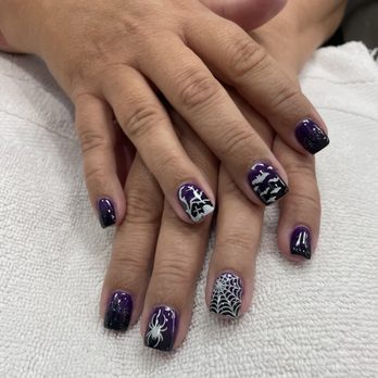 Polish Room 2 - Phoenix - Spooky Halloween nails by Linh. - Nail Salons Near Me - Phoenix, Arizona