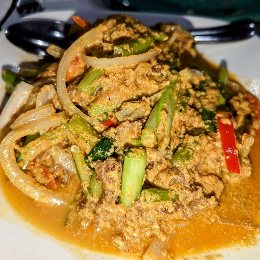 Chao Thai - Curry Powder w.Beef Stir-Fry $15.95 - Thai Near Me - Elmhurst, New York Chao Thai - Curry Powder w.Beef Stir-Fry $15.95 - Thai Near Me - Elmhurst, New York