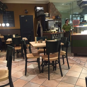 Jonathan und Sieglinde - Nice simple euro casual decor - Austrian Near Me - Vienna, 9