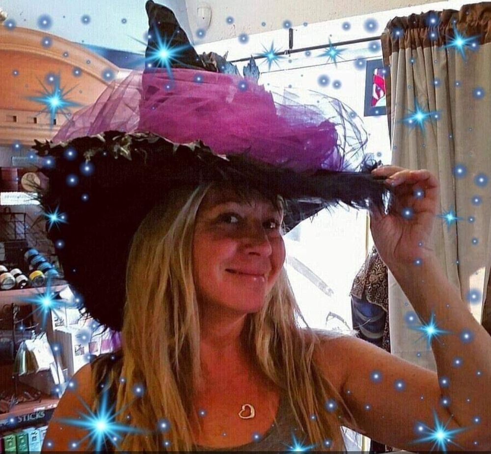 Social spots from Venice Psychic