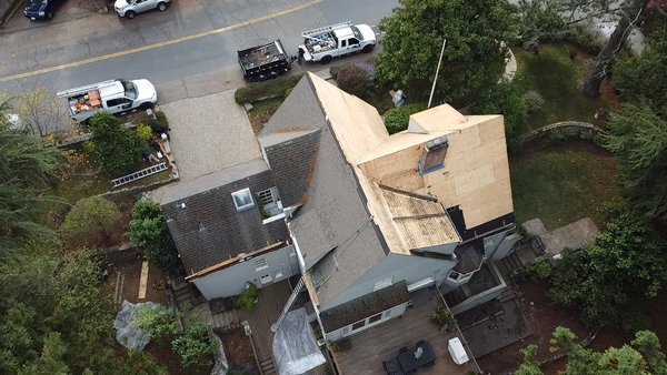 Roof installation Services - Our team has worked on dozens of roofs in not only repairing but also installing.