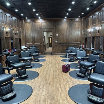 Boardroom Salon for Men - Avalon - Barbers Near Me - Alpharetta, Georgia
