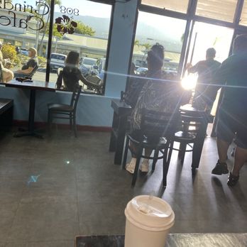 808 Grindz Cafe - Seating area - Hawaiian Near Me - Kailua-Kona, Hawaii