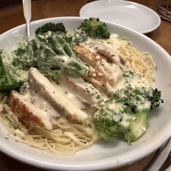 Olive Garden Italian Restaurant - Chicken Alfredo - Italian Near Me - Tucson, Arizona Olive Garden Italian Restaurant - Chicken Alfredo - Italian Near Me - Tucson, Arizona