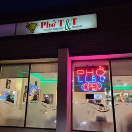 Exterior photo of Pho T & T - Vaughan, Ontario Exterior photo of Pho T & T - Vaughan, Ontario