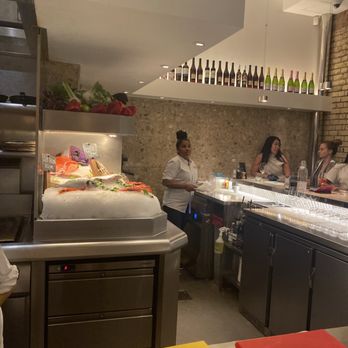 Barrafina - Counter top seating view - Spanish Near Me - London, XGL Barrafina - Counter top seating view - Spanish Near Me - London, XGL