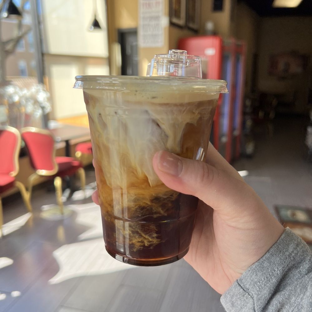 Büna Coffeehouse - Coffee & Tea Near Me - Washington, DC, District of Columbia