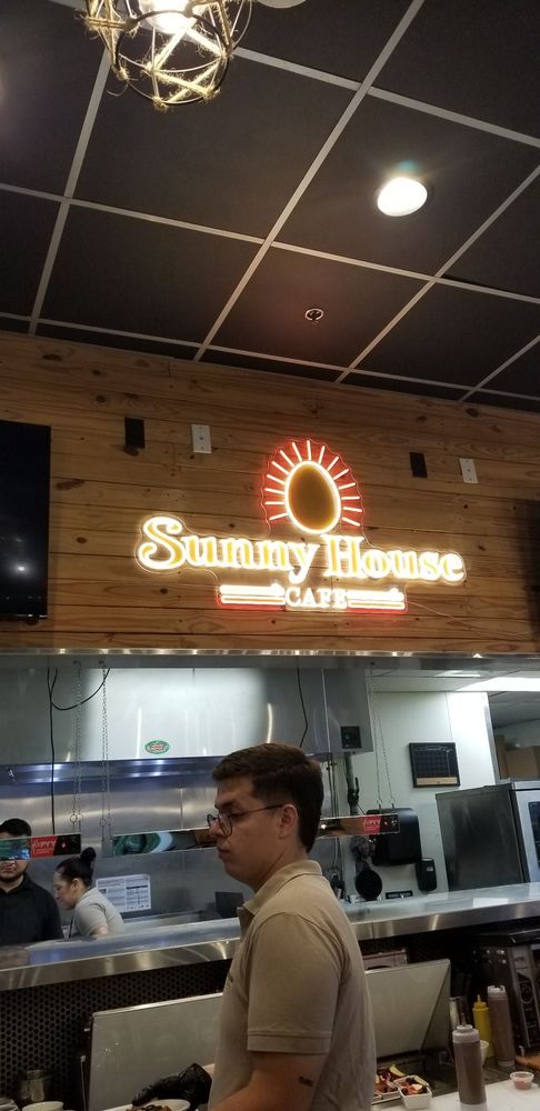 Sunny House Cafe Logo