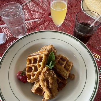 Hungry Like The Wolf - Chicken and waffles - American Near Me - Houston, Texas