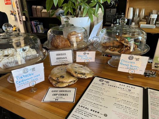 The Smokin' Onion Restaurant + Food Truck by null