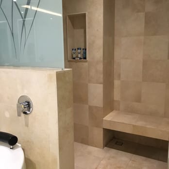 Bar Hideaway - Shower - Cocktail Bars Near Me - Cancún, ROO