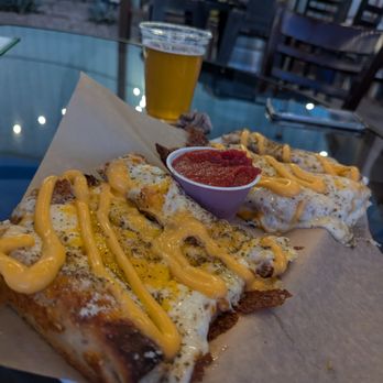 Rickety Cricket Brewing - Frum Unda Cheese "Sticks" - Pizza Near Me - Kingman, Arizona