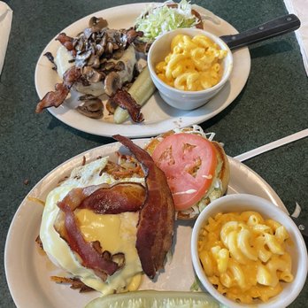 Metro Diner - American Near Me - Charleston, South Carolina