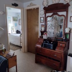 Gull Wing Inn - The VERY SPECIAL GULL WING INN  OWNED BY THE FAMOUS CARLA  KELLY AND Her Husband JOHN