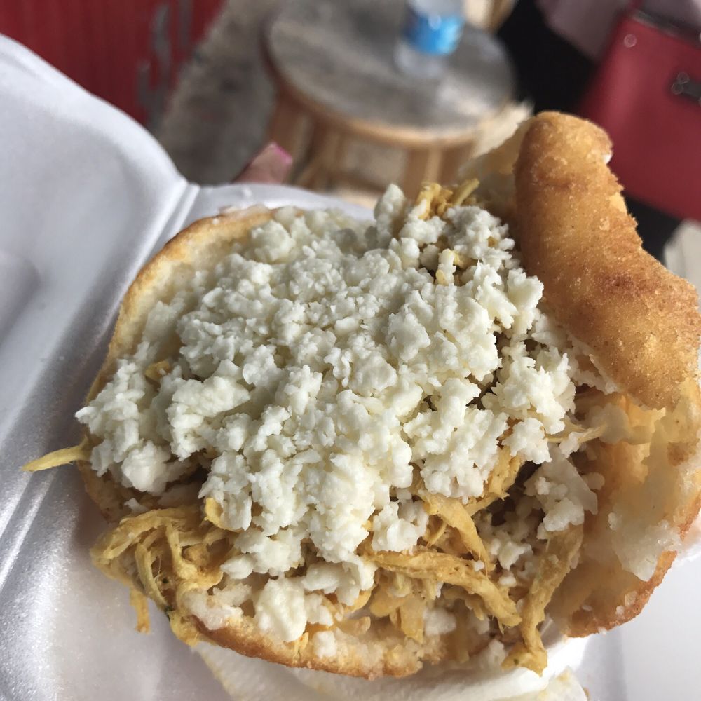 Los Chamos Arepas - Venezuelan Near Me - Carolina, Puerto Rico