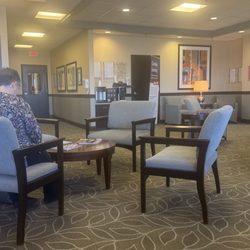 TriStar Summit Medical Center Outpatient Therapy Clinic - Nice comfortable waiting area