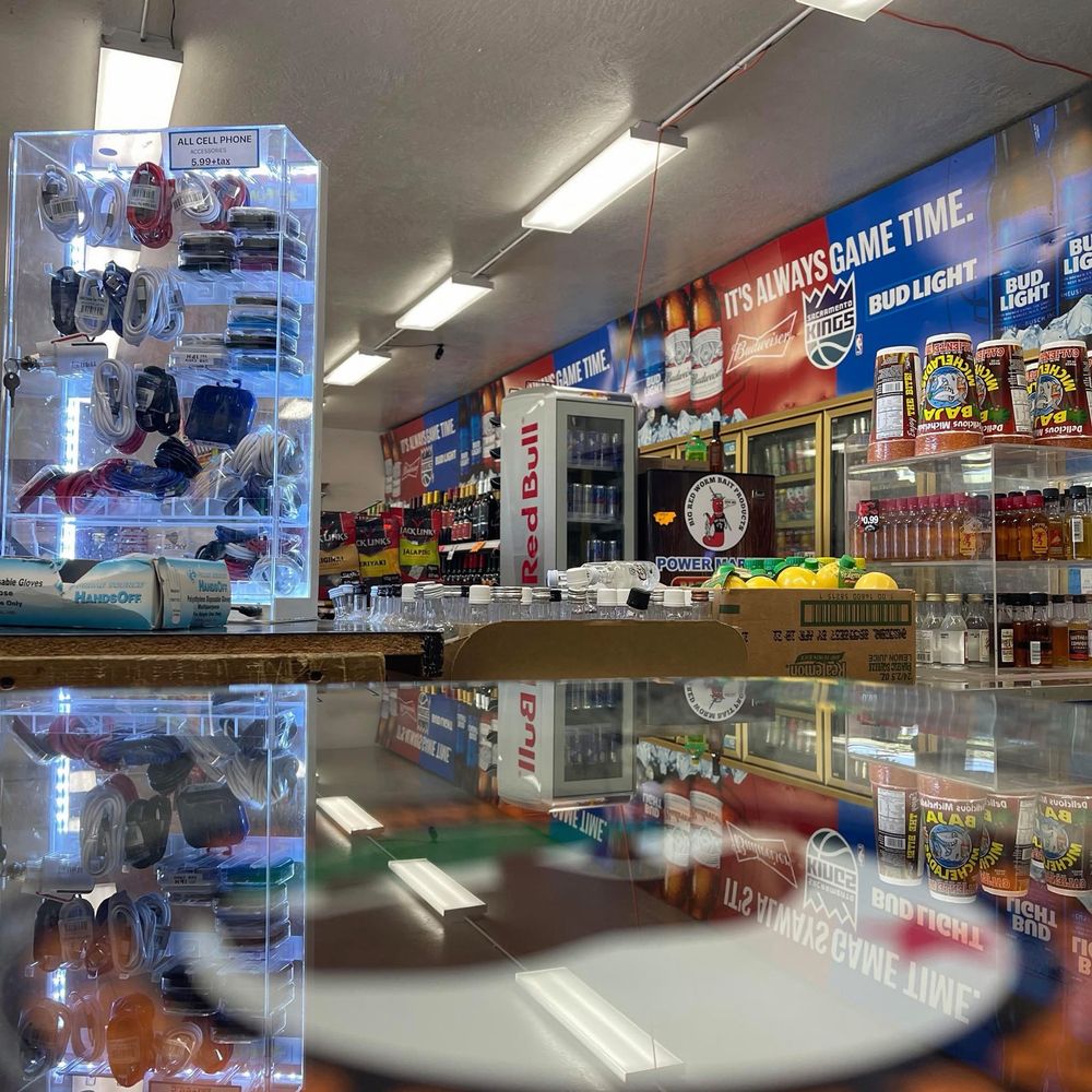 G & G Food & Liquor Logo