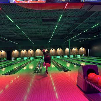 Hoosier Alley - Bowling - Skating Rinks Near Me - Bloomington, Indiana