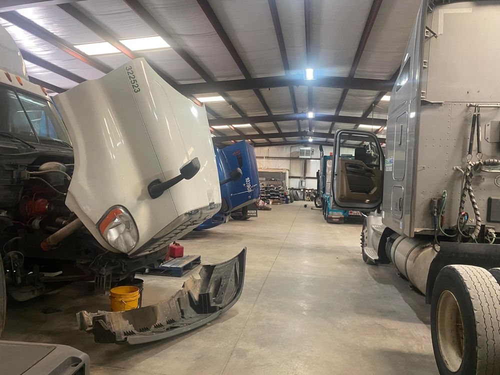 RELIANCE TRUCK & TRAILER SERVICE Request a Quote 12 Photos 125