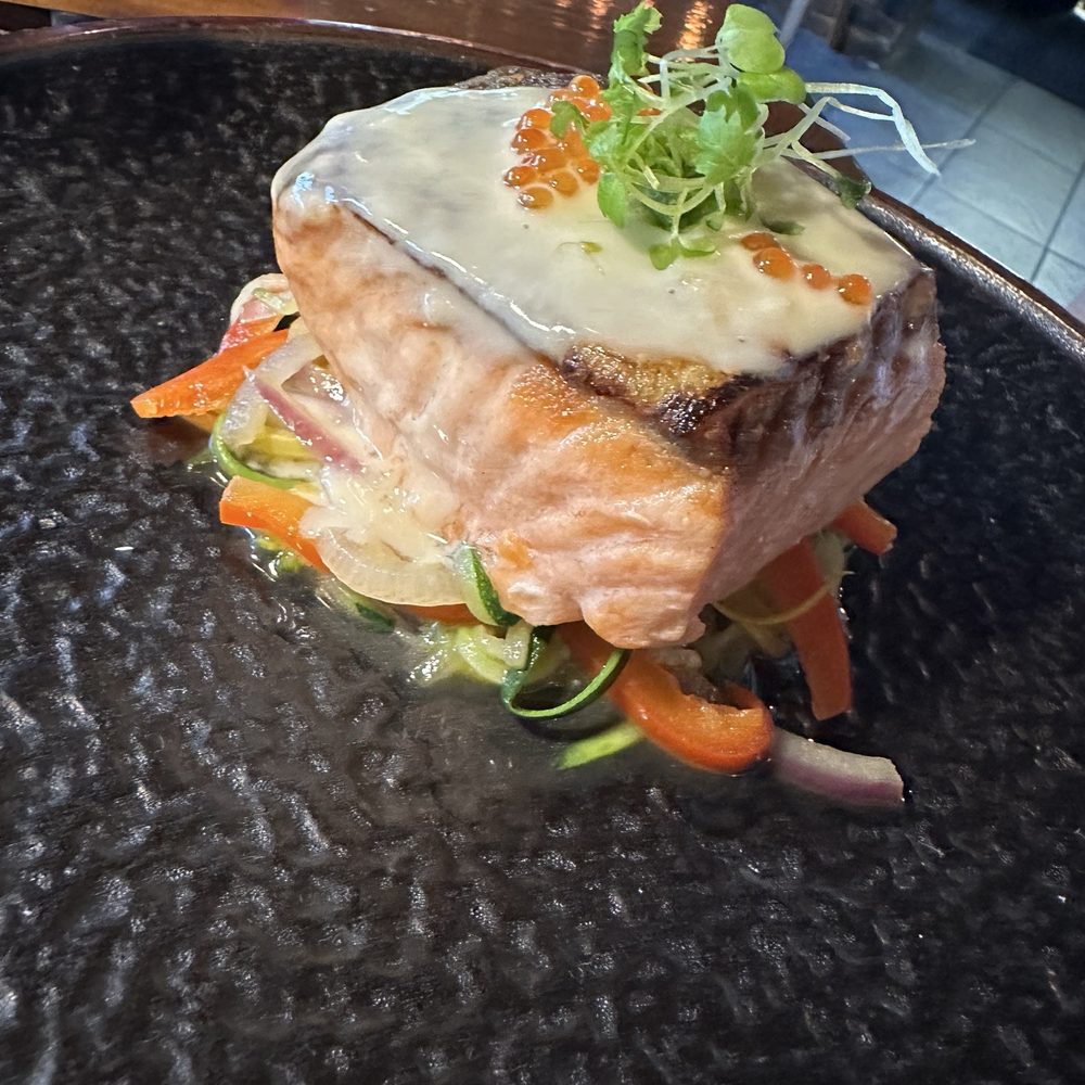 Little Pearl - Salmon atop veg zoodles - New American Near Me - Key West, Florida