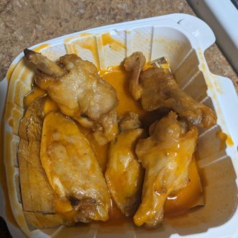 Beefalo Bob's Carryout Restaurant - The smallest buffalo wings I've ever purchased for 8 dollars. - Barbeque Near Me - Pasadena, Maryland Beefalo Bob's Carryout Restaurant - The smallest buffalo wings I've ever purchased for 8 dollars. - Barbeque Near Me - Pasadena, Maryland