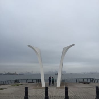 Staten Island September 11 Memorial - Landmarks & Historical Buildings Near Me - Staten Island, New York