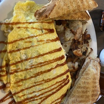 Country View Restaurant - Bqq pulled pork and Mac and cheese omelette - Breakfast & Brunch Near Me - Brooklyn, Connecticut Country View Restaurant - Bqq pulled pork and Mac and cheese omelette - Breakfast & Brunch Near Me - Brooklyn, Connecticut
