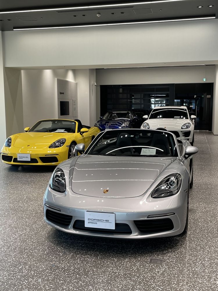 Porsche Center Minato Mirai