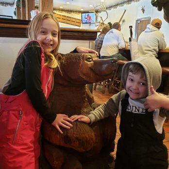 Grizzly Cafe - American Near Me - Wrightwood, California Grizzly Cafe - American Near Me - Wrightwood, California