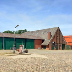 Gut Basthorst - Ställe mit Tankstelle