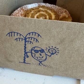 The Salty Donut - I love this design of the box. Cute and cool. - Donuts Near Me - Orlando, Florida