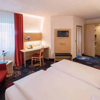 Best Western Blankenburg Hotel - Guest room - Hotels Near Me - Coburg, BY Best Western Blankenburg Hotel - Guest room - Hotels Near Me - Coburg, BY