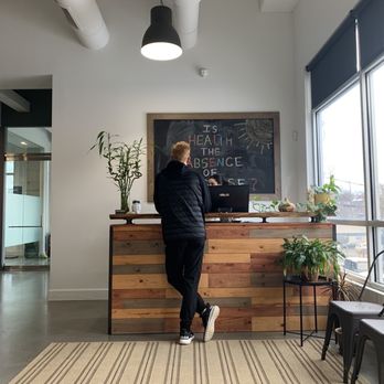 Innate Family Chiropractic - Waiting area - Chiropractors Near Me - Leawood, Kansas Innate Family Chiropractic - Waiting area - Chiropractors Near Me - Leawood, Kansas