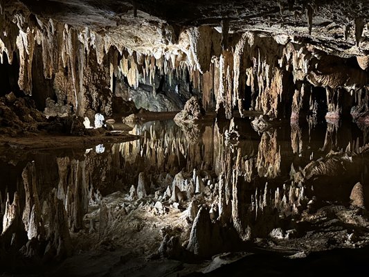 Luray Caverns by null