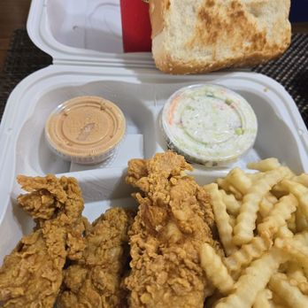 Raising Cane’s - Fast Food Near Me - Santa Ana, California Raising Cane’s - Fast Food Near Me - Santa Ana, California