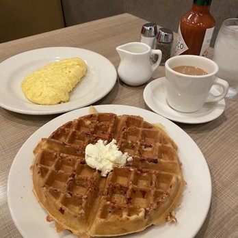 Lou Mitchell's - Bacon waffle with eggs n Coffee - Breakfast & Brunch Near Me - Chicago, Illinois