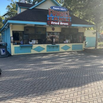 Kings Dominion - CLOSED. This is entering the water park. Visitors leaving the water park were looking for funnel cake. - Amusement Parks Near Me - Doswell, Virginia Kings Dominion - CLOSED. This is entering the water park. Visitors leaving the water park were looking for funnel cake. - Amusement Parks Near Me - Doswell, Virginia