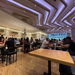 Holiday Inn Express Manila Newport City - Breakfast Buffet Area