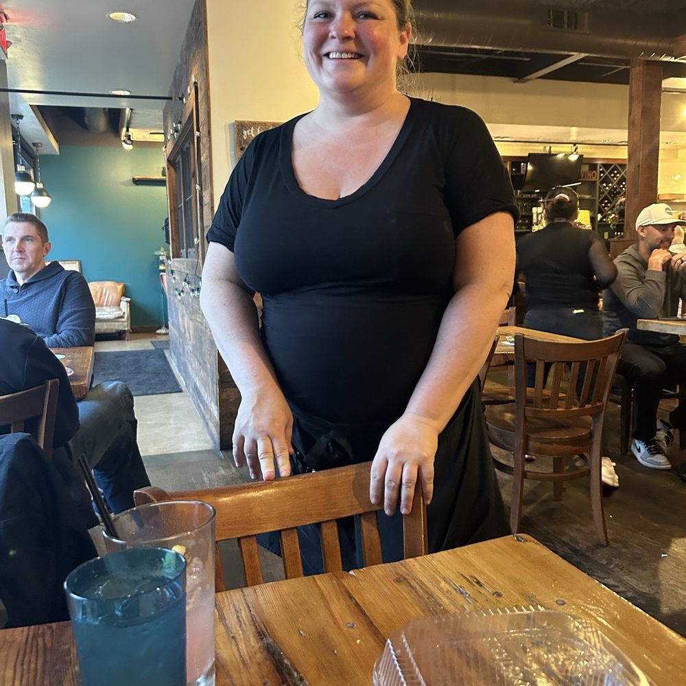 Milton's - Our beautiful waitress Jennifer - New American Near Me - Crystal, Minnesota