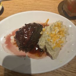 Tri tip steak and White Cheddar Mashed Potatoes