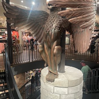 Harry Potter Shop - Books, Mags, Music & Video Near Me - New York, New York