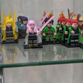 Halo 13 - These are not real Legos, these are fakes. - Toy Stores Near Me - Burbank, California