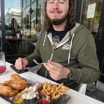 Front & Main - Crispy Fish n' Chips! - Bars Near Me - Waterville, Maine