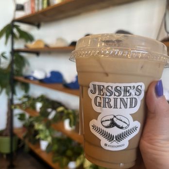 Jesse's Grind Coffee Bar - Hazelnut iced coffee - Coffee & Tea Near Me - Winnetka, California