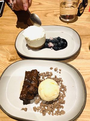 Green Dirt on Oak by null