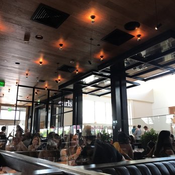 Earls Kitchen + Bar - New American Near Me - Miami, Florida
