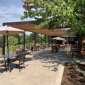 Trisaetum Winery - Wineries Near Me - Newberg, Oregon