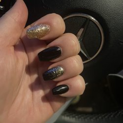 Nikki Nails - After a week still looks amazing