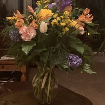Flowers By Renee - Arrangement by Lori - Florists Near Me - Chandler, Arizona Flowers By Renee - Arrangement by Lori - Florists Near Me - Chandler, Arizona
