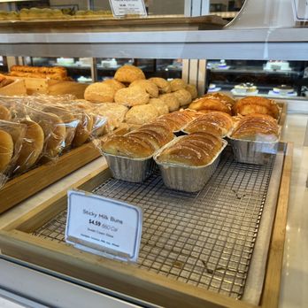 Paris Baguette - Bakeries Near Me - Edison, New Jersey Paris Baguette - Bakeries Near Me - Edison, New Jersey